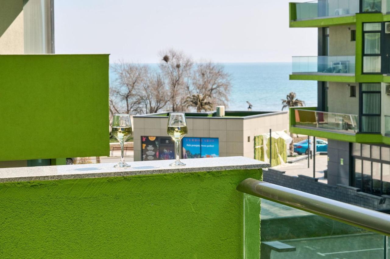 Seastar Apartment - Spa N Pools Beach Resort Mamaia Exterior foto