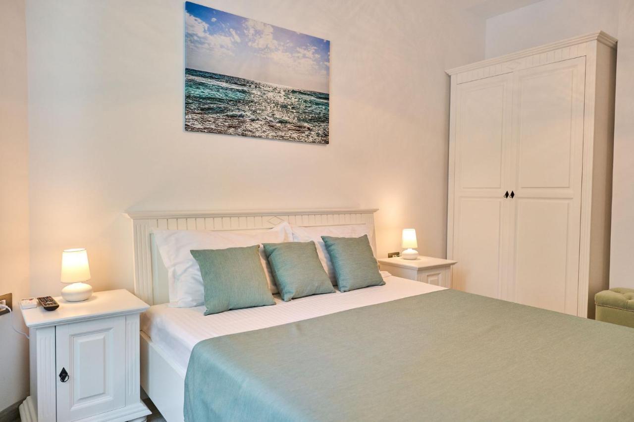 Seastar Apartment - Spa N Pools Beach Resort Mamaia Exterior foto