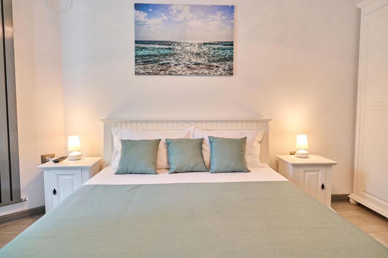 Seastar Apartment - Spa N Pools Beach Resort Mamaia Exterior foto
